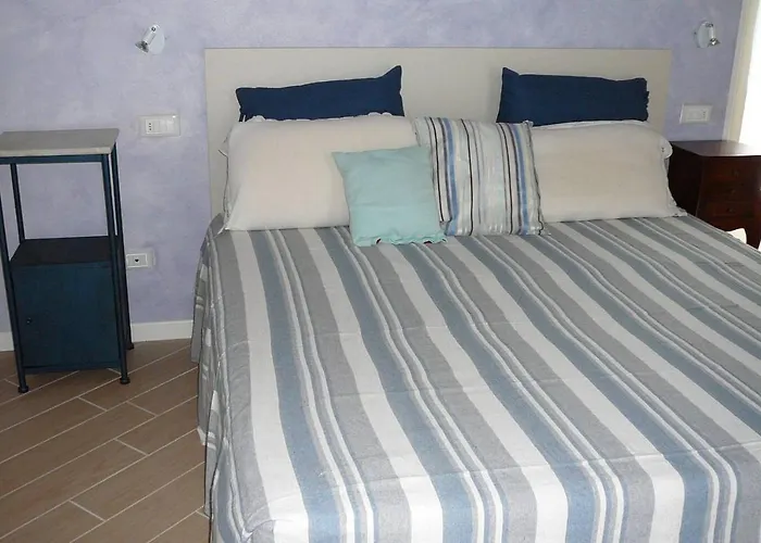 Charming 1-bed In Casa vacanze